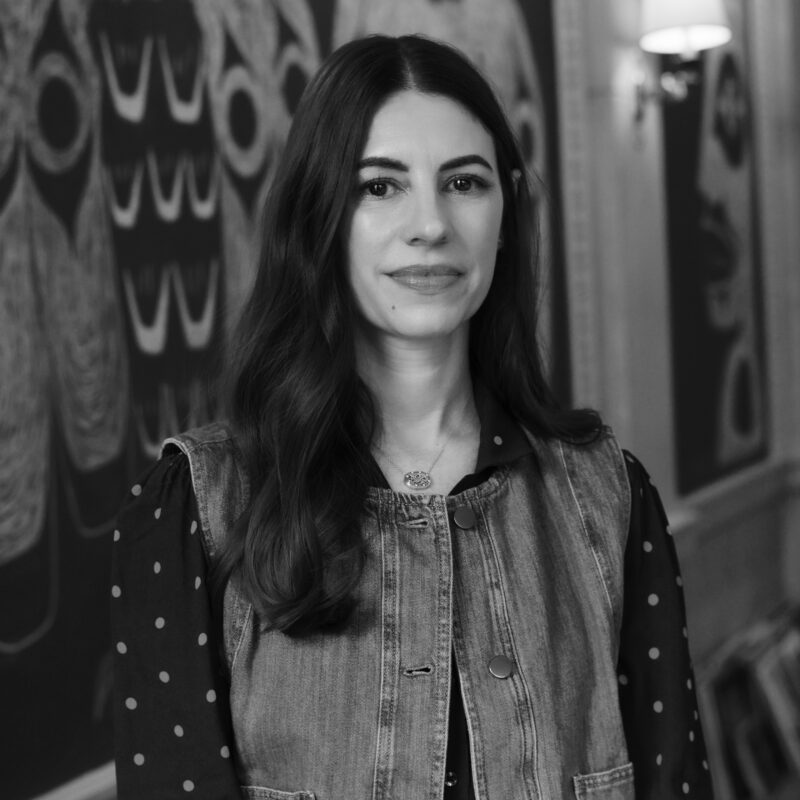 Black & white headshot photo of Laura Phipps
